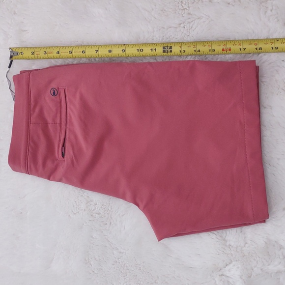 VINEYARD VINES PERFORMANCE SHORT. - Picture 12 of 14